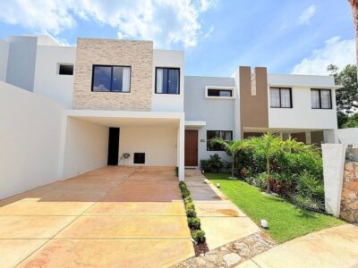 Casa en renta de 3 habitaciones amueblada en privada Santa Loreto Caucel